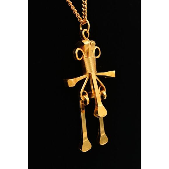 Mustad Vintage Pendant Necklace Chunky Gold Tone Abstract Heavy Signed Bin7B - Picture 4 of 12